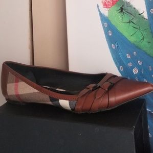 Burberry flats